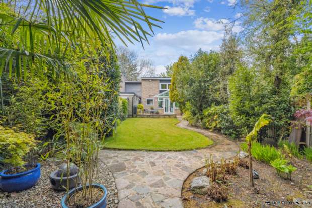 Additional Property Image 3 bedroom Link Detached House for sale in Watford 11