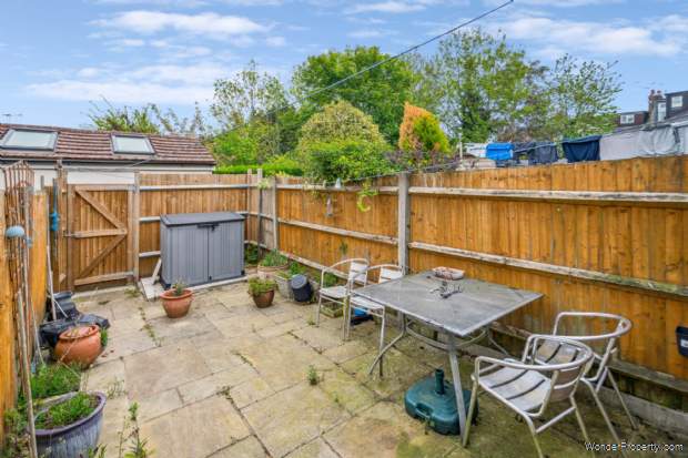 Additional Property Image 2 bedroom Terraced for sale in Bushey 11