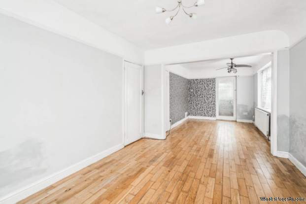 Additional Property Image 3 bedroom Semi Detached Bungalow for sale in Watford 3