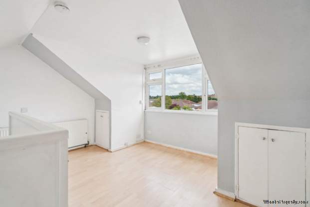 Additional Property Image 3 bedroom Semi Detached Bungalow for sale in Watford 9