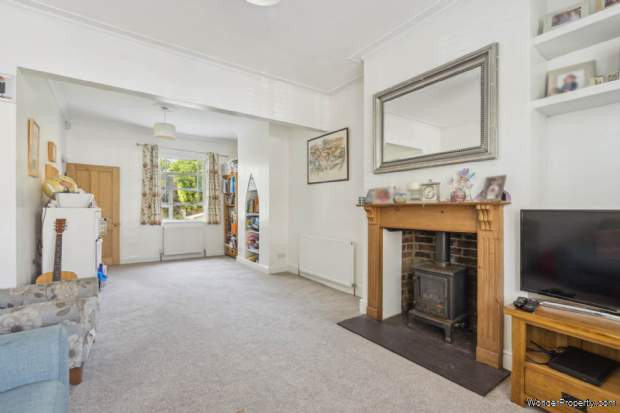 Additional Property Image 3 bedroom Detached for sale in Watford 2