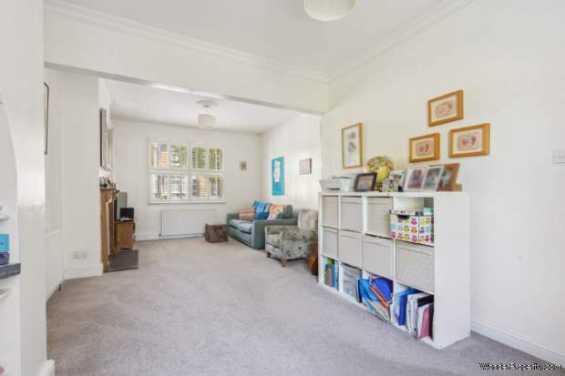 Additional Property Image 3 bedroom Detached for sale in Watford 4