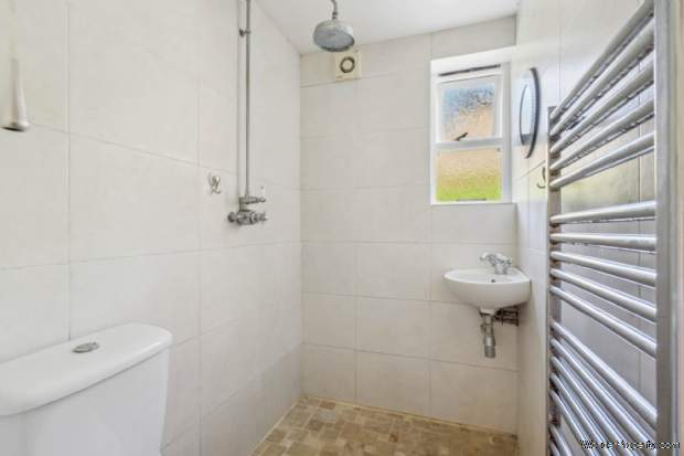 Additional Property Image 3 bedroom Detached for sale in Watford 11