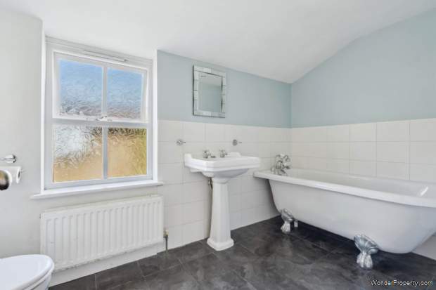 Additional Property Image 3 bedroom Detached for sale in Watford 16