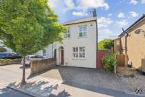 3 bedroom Detached for sale in Watford