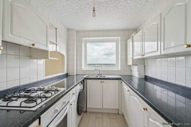 Additional Property Image 2 bedroom Flat for sale in Bushey 4