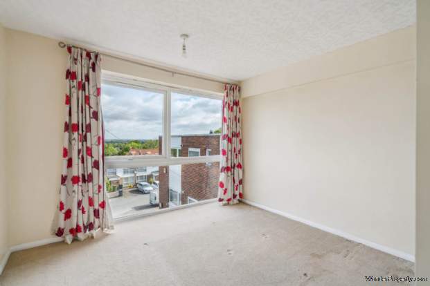 Additional Property Image 2 bedroom Flat for sale in Bushey 5