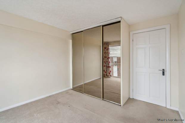 Additional Property Image 2 bedroom Flat for sale in Bushey 6