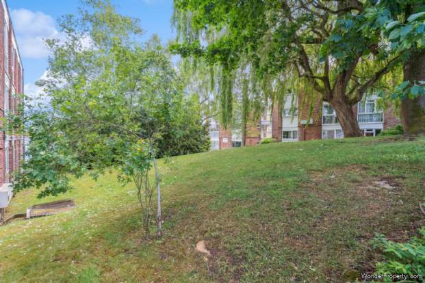 Additional Property Image 2 bedroom Flat for sale in Bushey 9