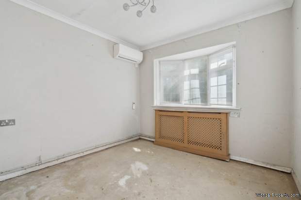 Additional Property Image 2 bedroom Detached Bungalow for sale in Bushey 3