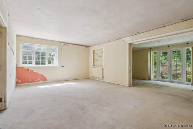 Additional Property Image 2 bedroom Detached Bungalow for sale in Bushey 7