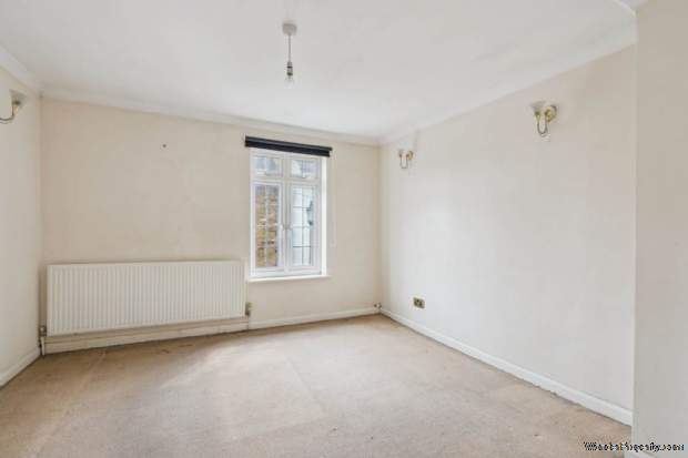 Additional Property Image 2 bedroom Terraced for sale in Watford 5