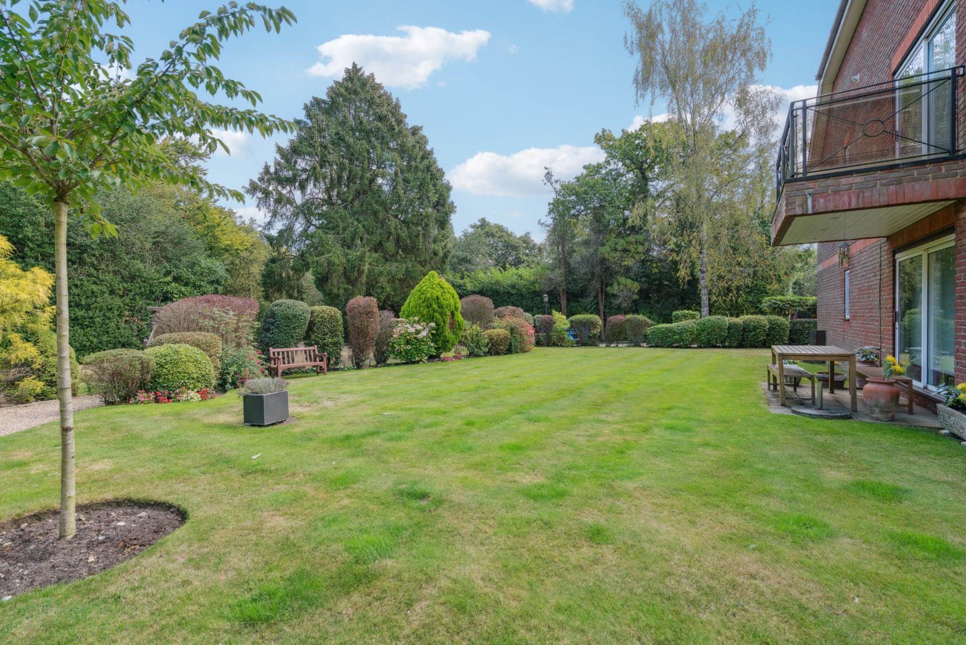 Additional Property Image 3 bedroom Flat for sale in Bushey 13