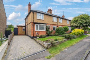 4 bedroom Semi Detached for sale in Bushey