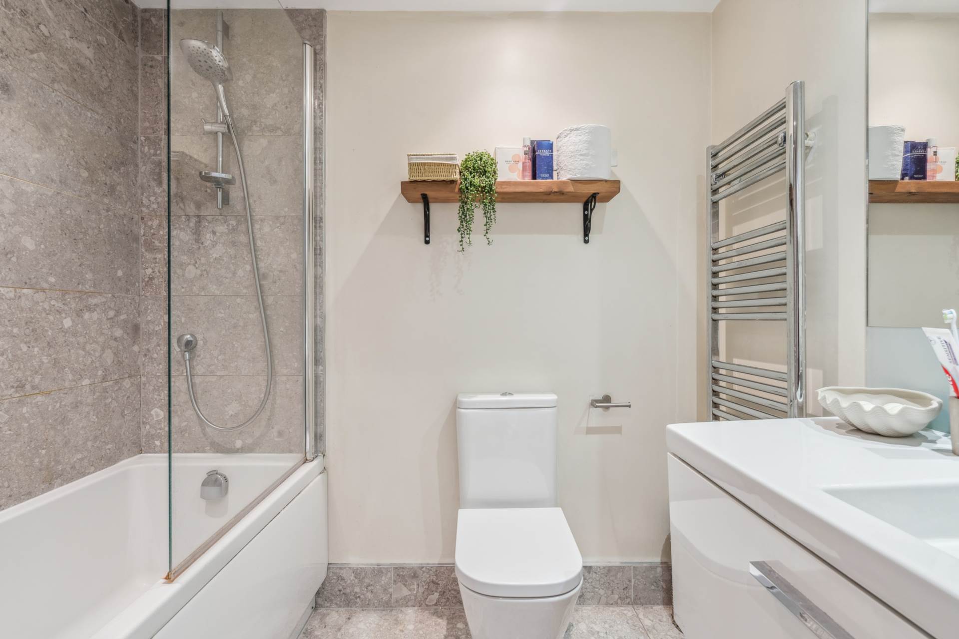 Additional Property Image 1 bedroom Flat for sale in Bushey 10