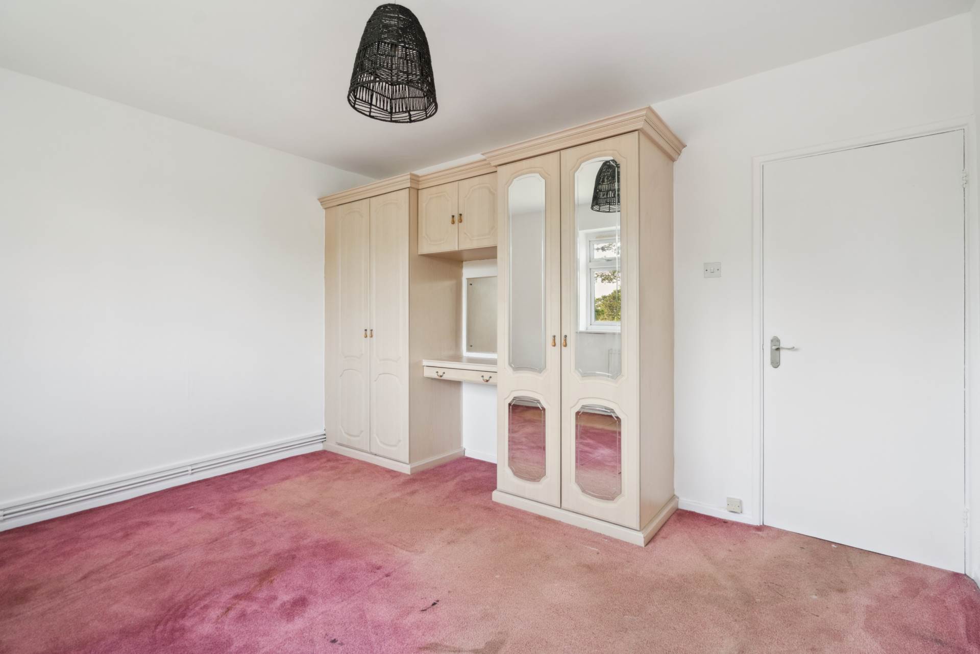 Additional Property Image 2 bedroom Flat for sale in Bushey 5