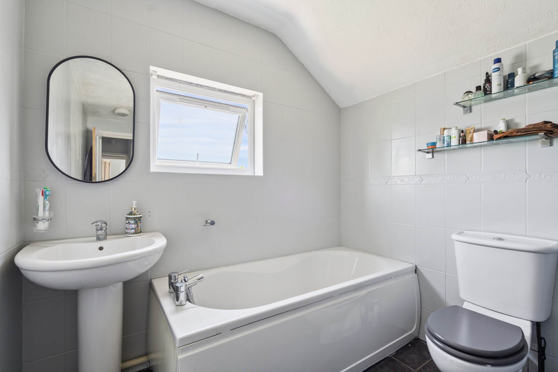 Additional Property Image 2 bedroom Terraced for sale in Watford 7