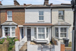 2 bedroom Terraced for sale in Watford