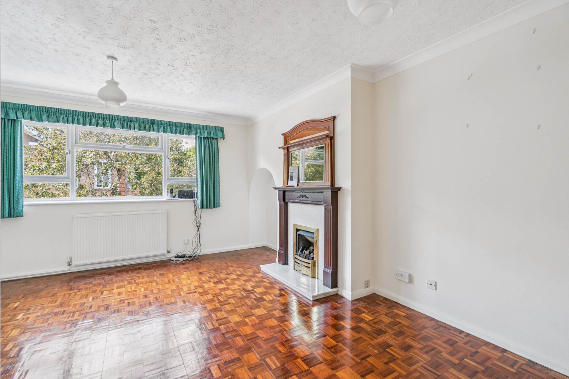 Additional Property Image 2 bedroom Maisonette for sale in Bushey 2