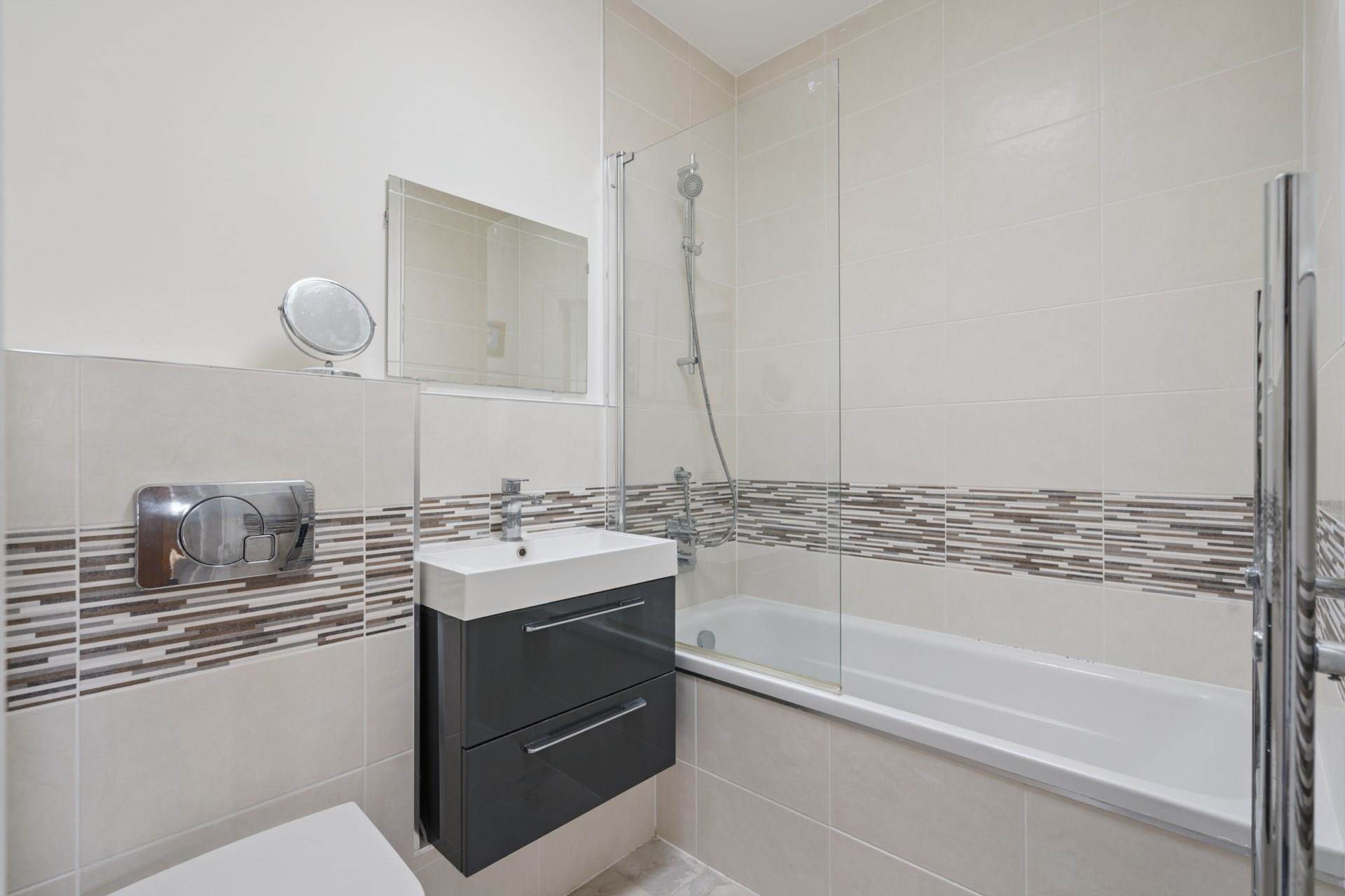 Additional Property Image 2 bedroom Semi Detached for sale in Watford 8