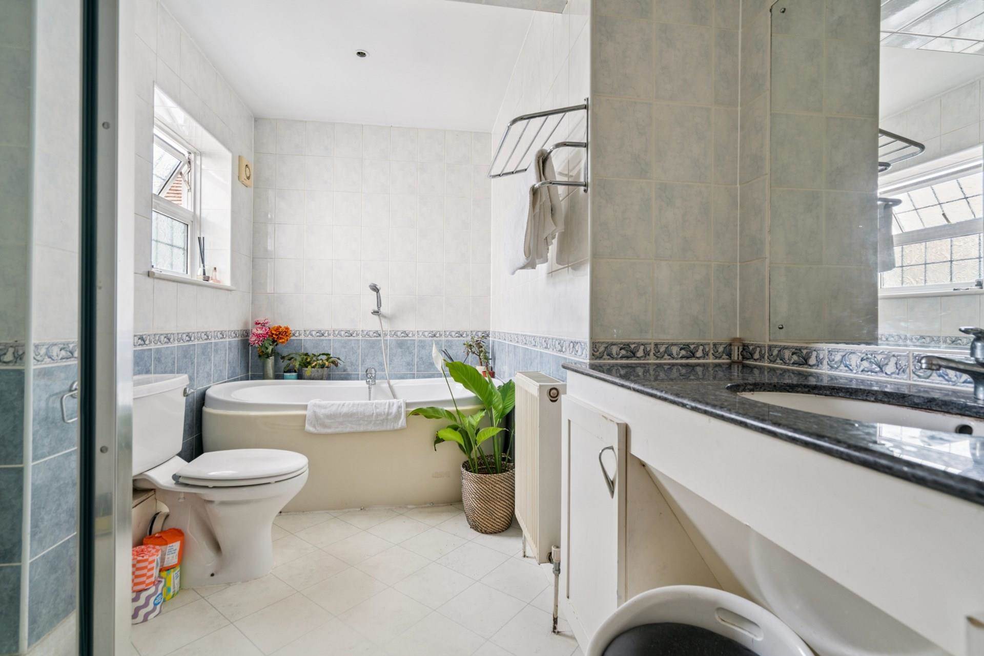 Additional Property Image 4 bedroom Detached for sale in Watford 18