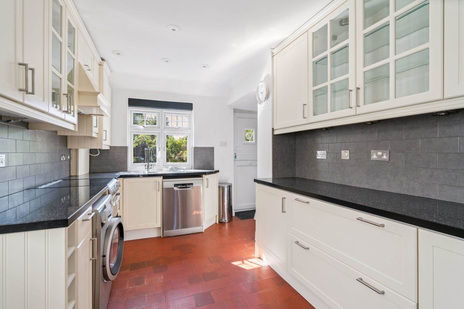Additional Property Image 4 bedroom Detached for sale in Bushey 6