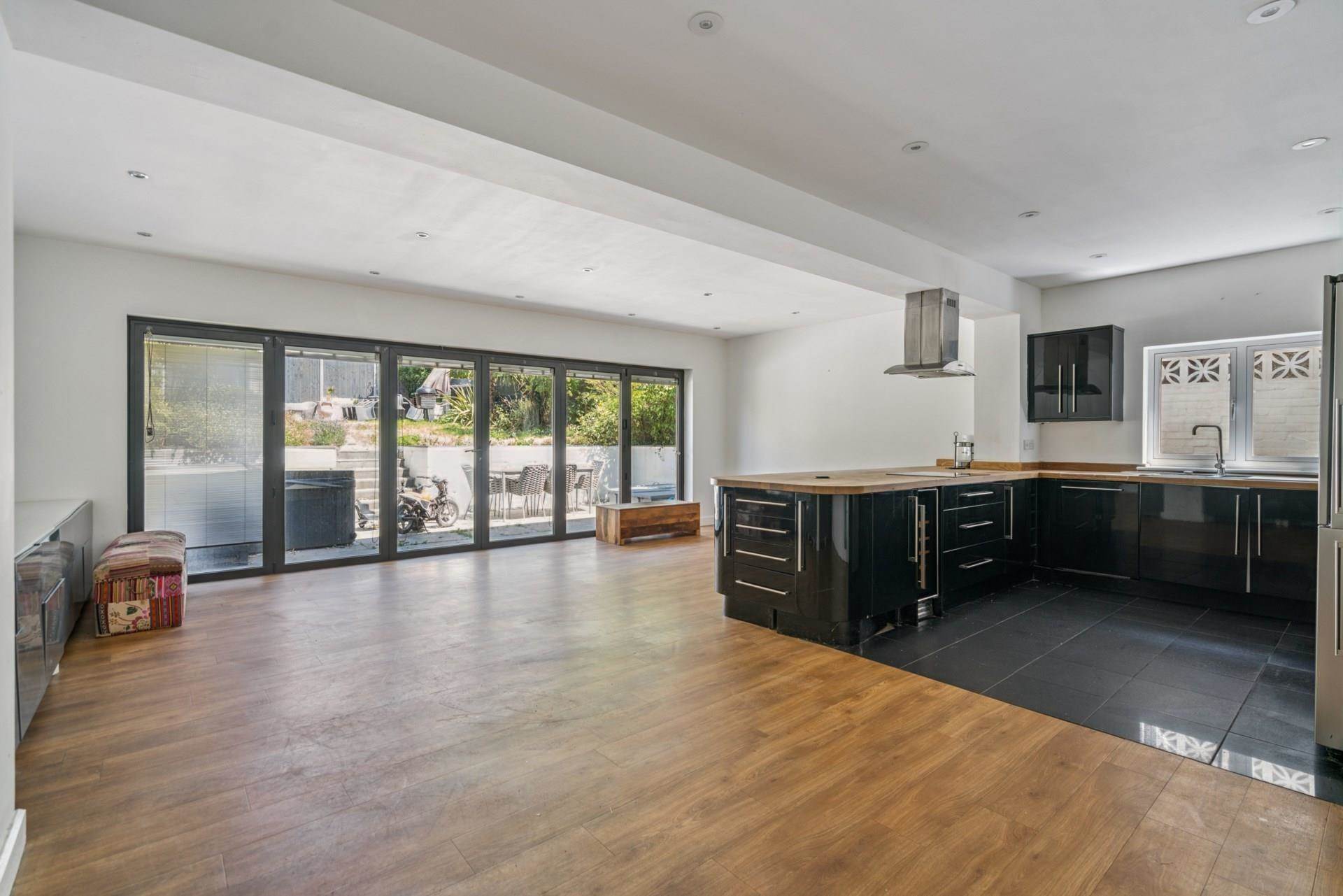 Additional Property Image 4 bedroom Detached for sale in Bushey 6
