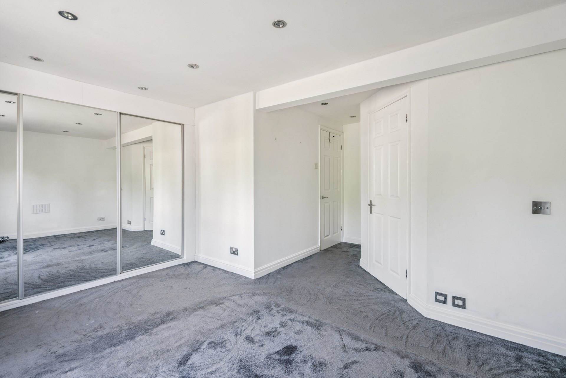 Additional Property Image 4 bedroom Detached for sale in Bushey 10
