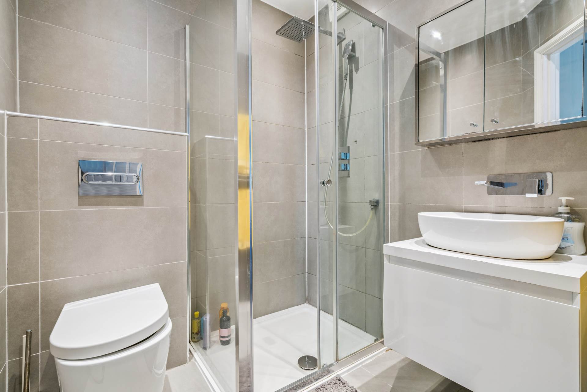 Additional Property Image 4 bedroom Detached for sale in Bushey 12