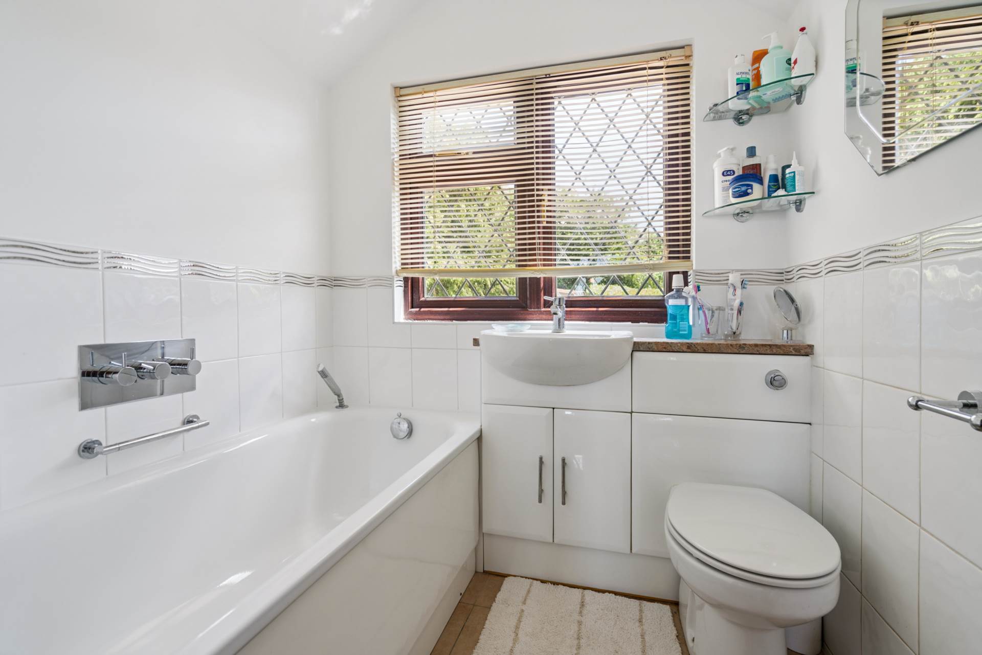 Additional Property Image 4 bedroom Detached for sale in Watford 15