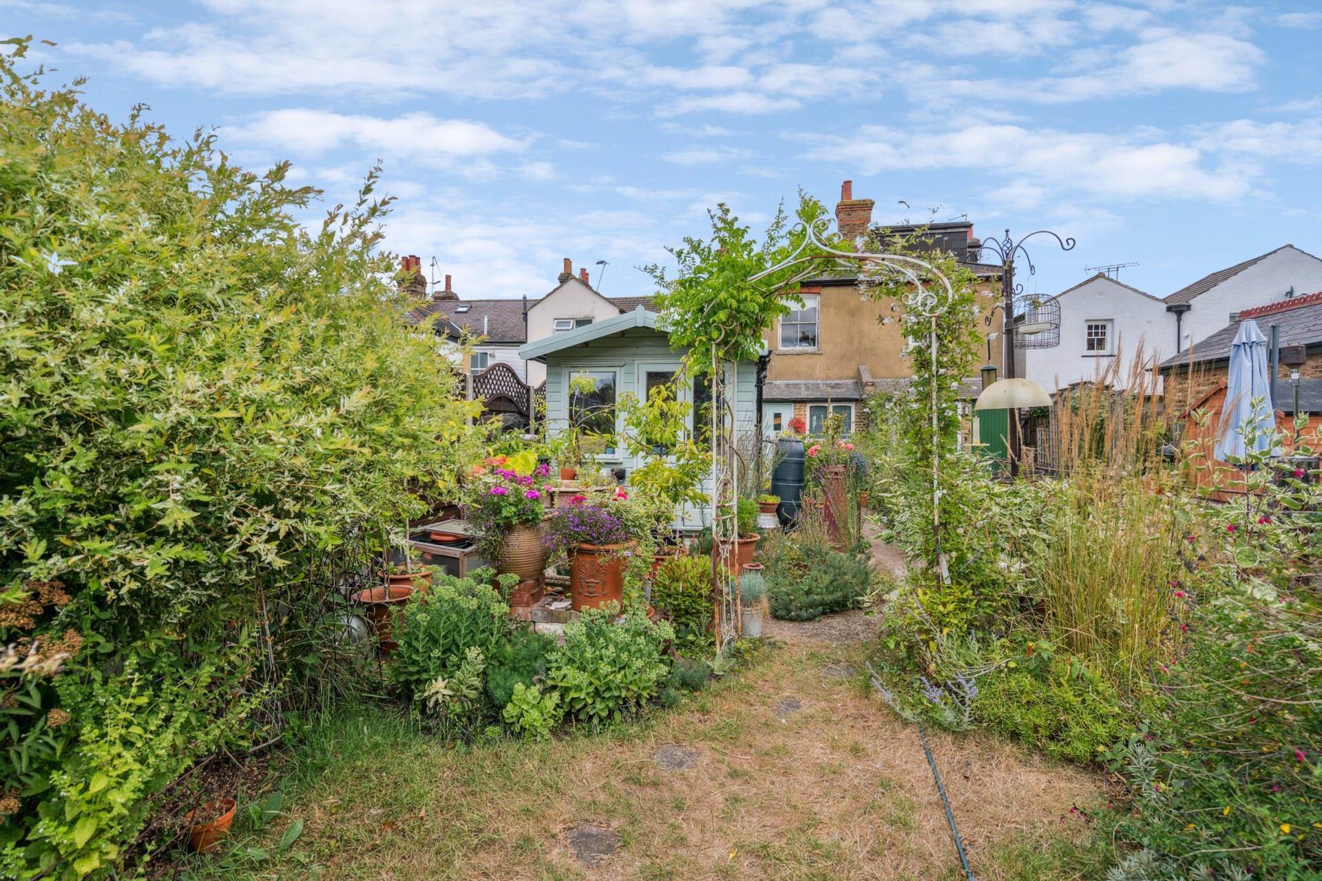 Additional Property Image 3 bedroom Semi Detached for sale in Watford 14
