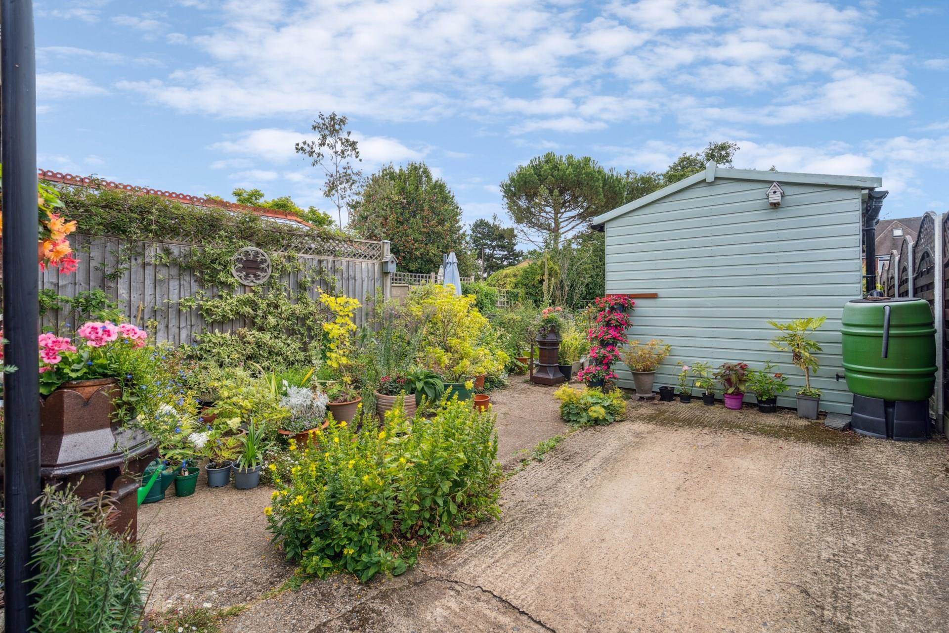 Additional Property Image 3 bedroom Semi Detached for sale in Watford 15