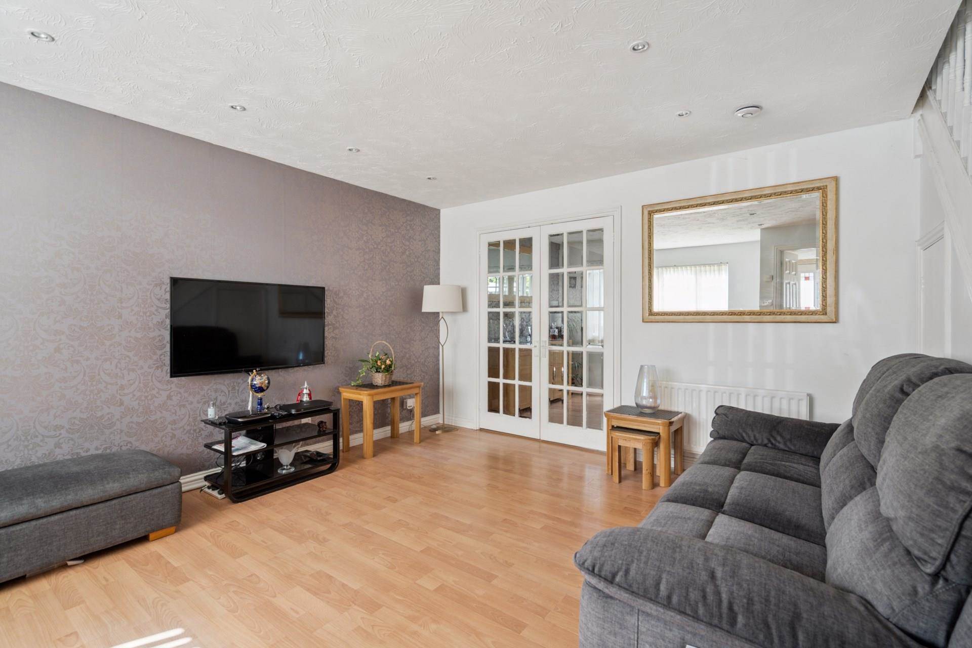 Additional Property Image 4 bedroom Semi Detached for sale in Watford 2