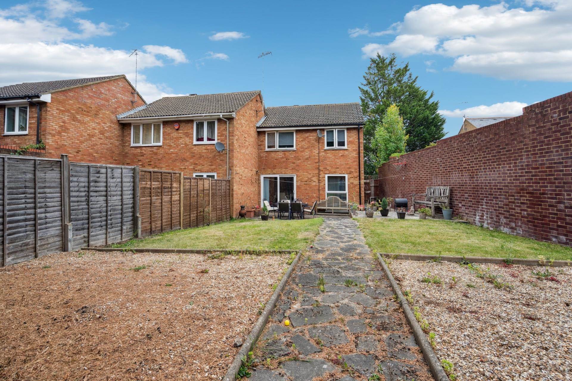 Additional Property Image 4 bedroom End of Terrace for sale in Bushey 2