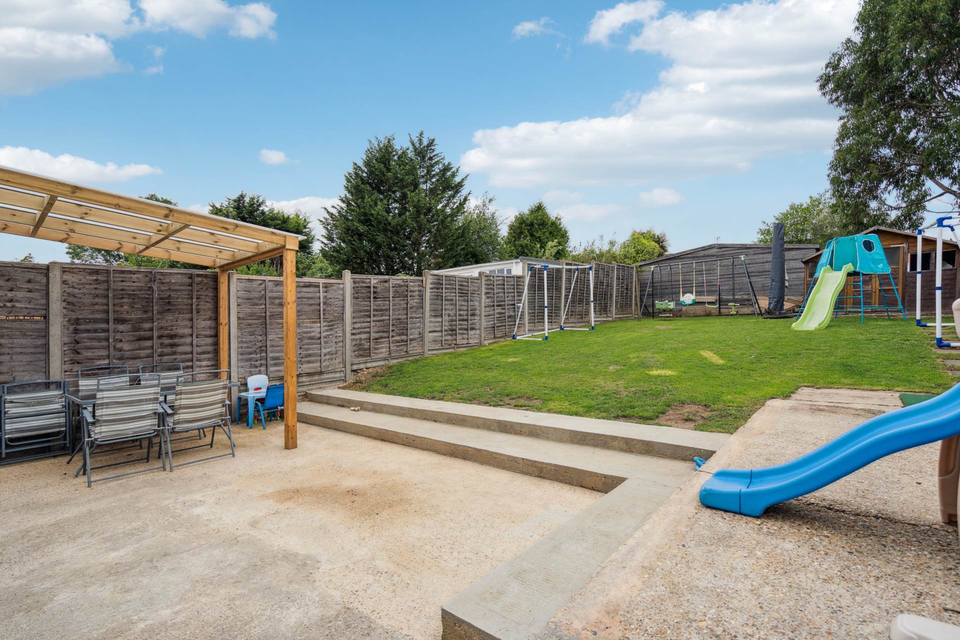 Additional Property Image 3 bedroom Semi Detached Bungalow for sale in Watford 12