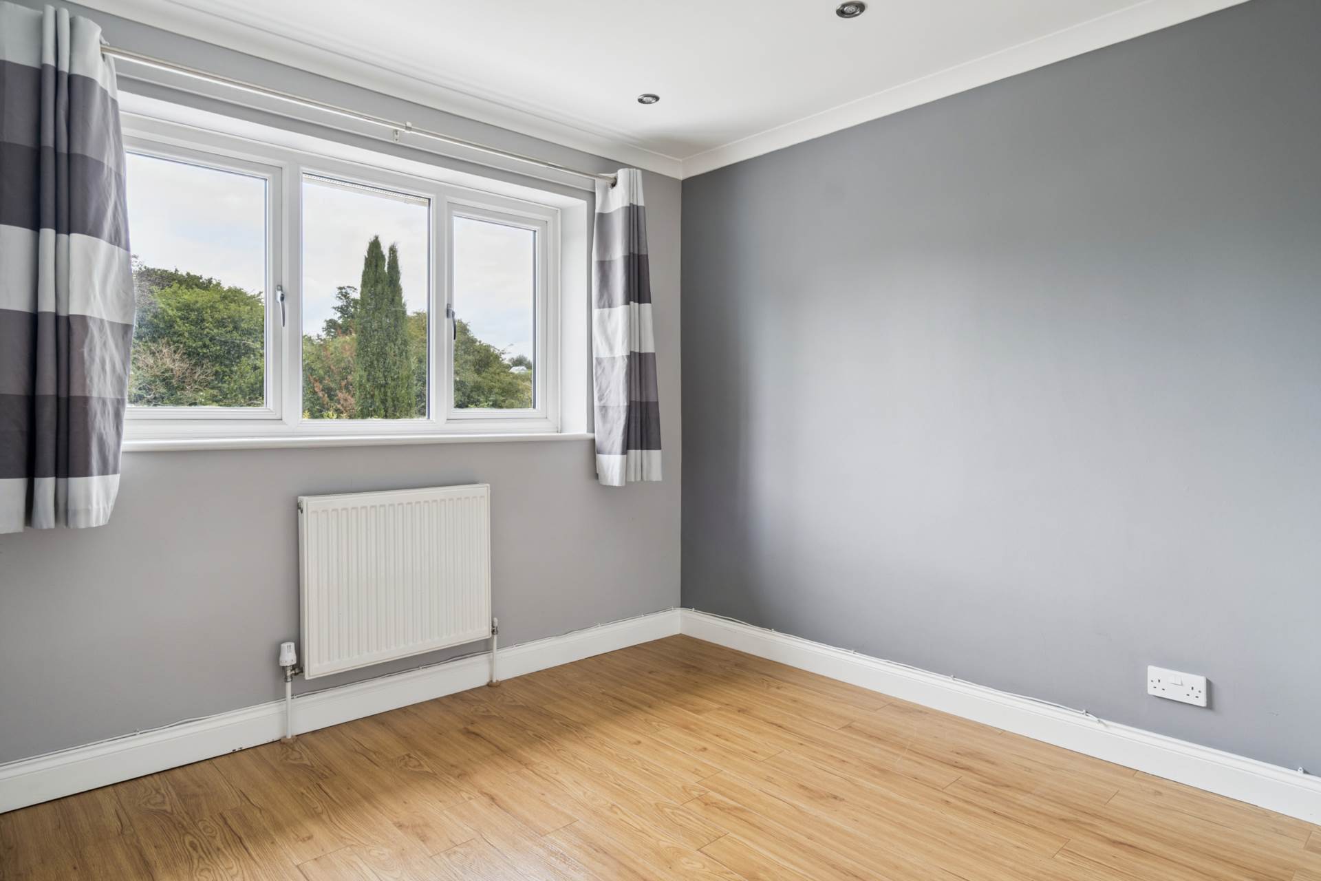 Additional Property Image 4 bedroom Semi Detached for sale in Bushey 8
