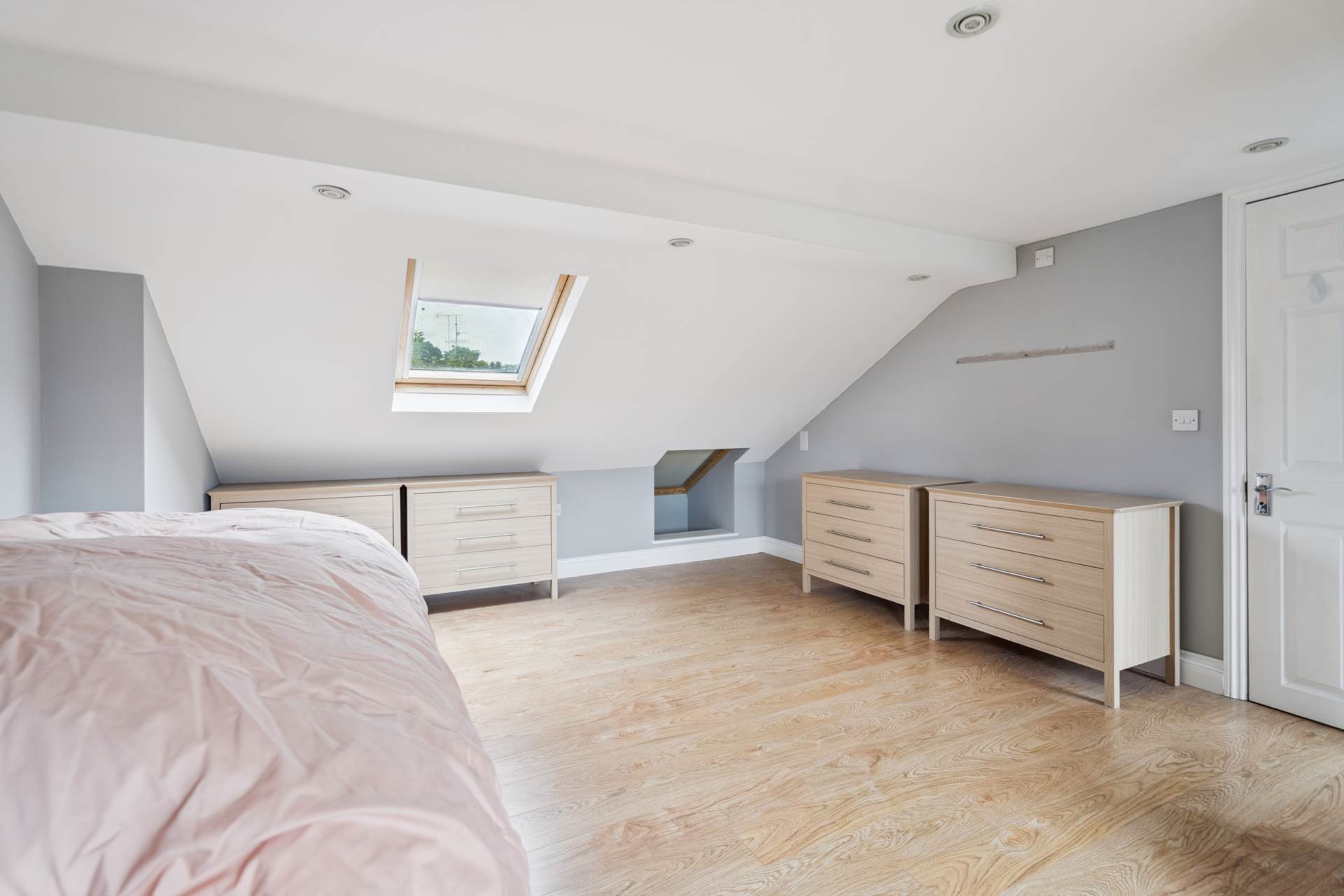 Additional Property Image 4 bedroom Semi Detached for sale in Bushey 12