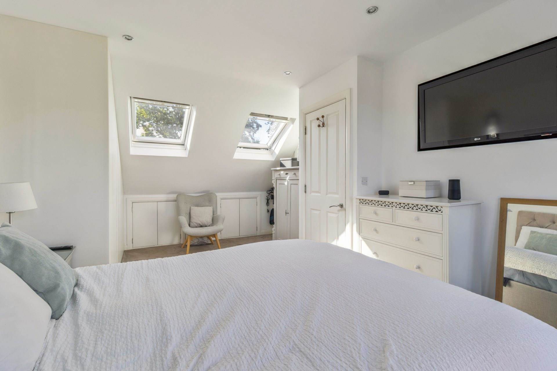 Additional Property Image 4 bedroom Semi Detached for sale in Bushey 11