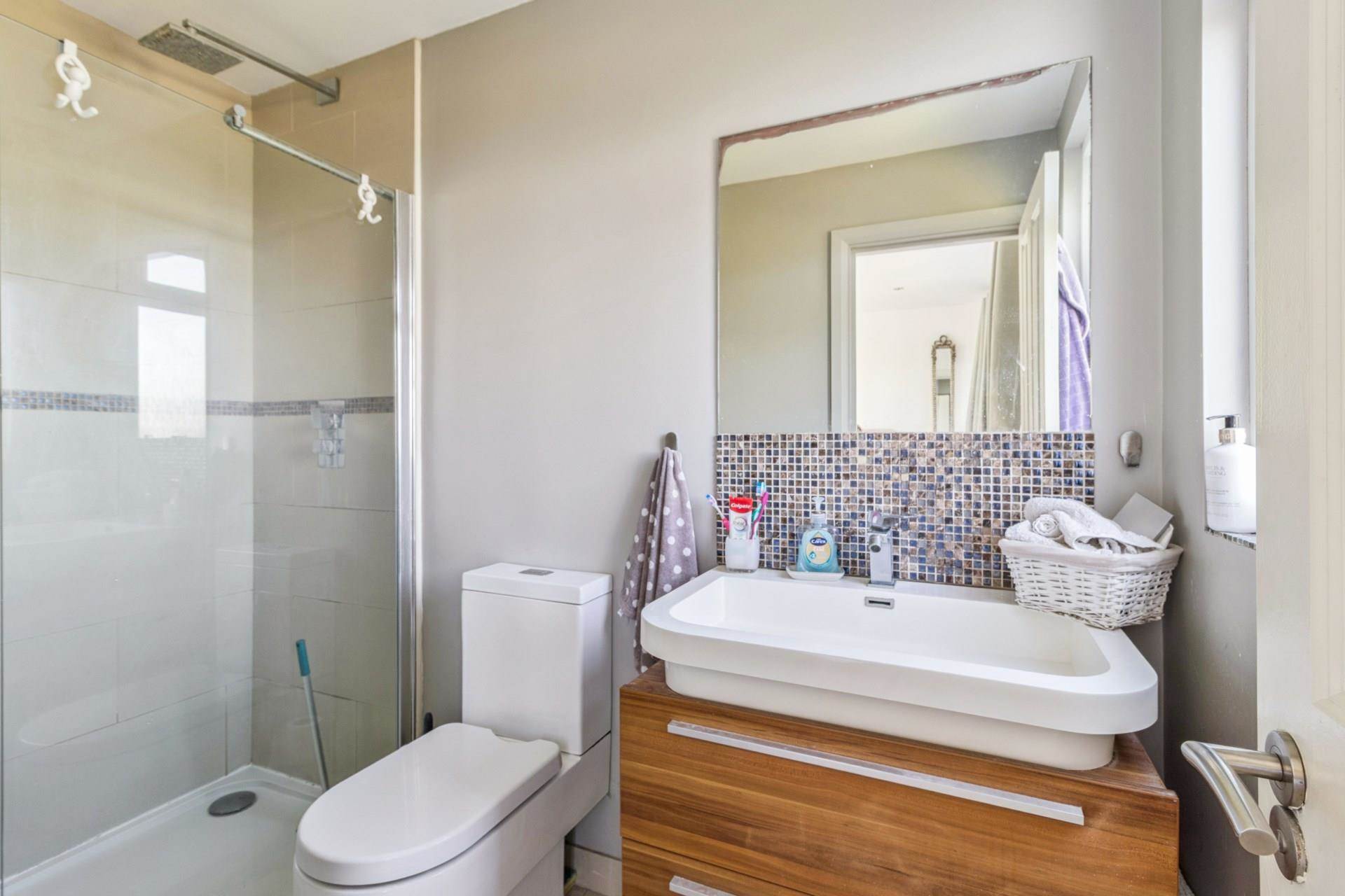 Additional Property Image 4 bedroom Semi Detached for sale in Bushey 13