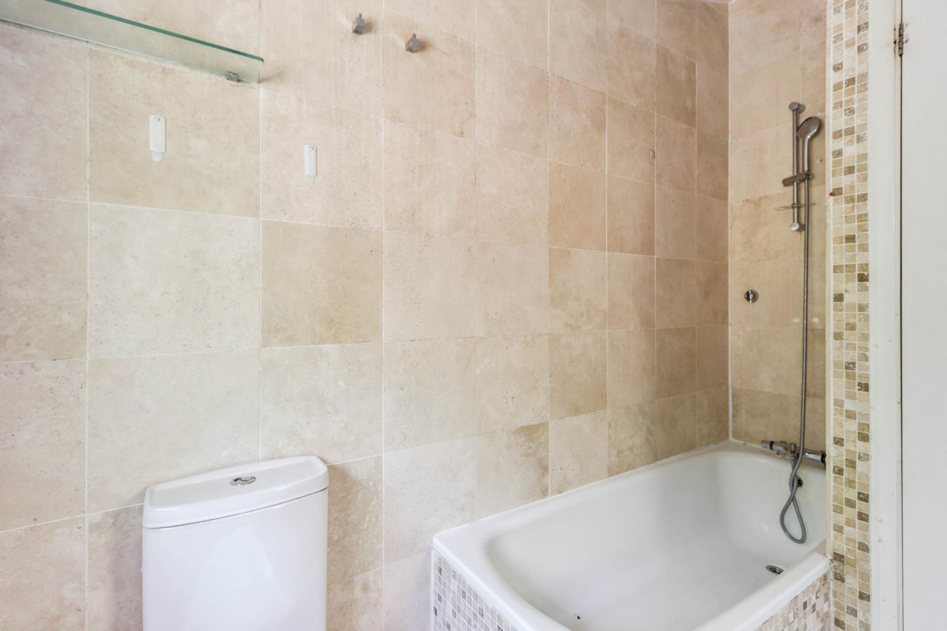 Additional Property Image 3 bedroom Terraced for sale in Watford 7