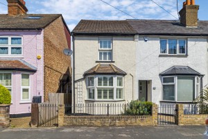 2 bedroom End of Terrace for sale in Bushey