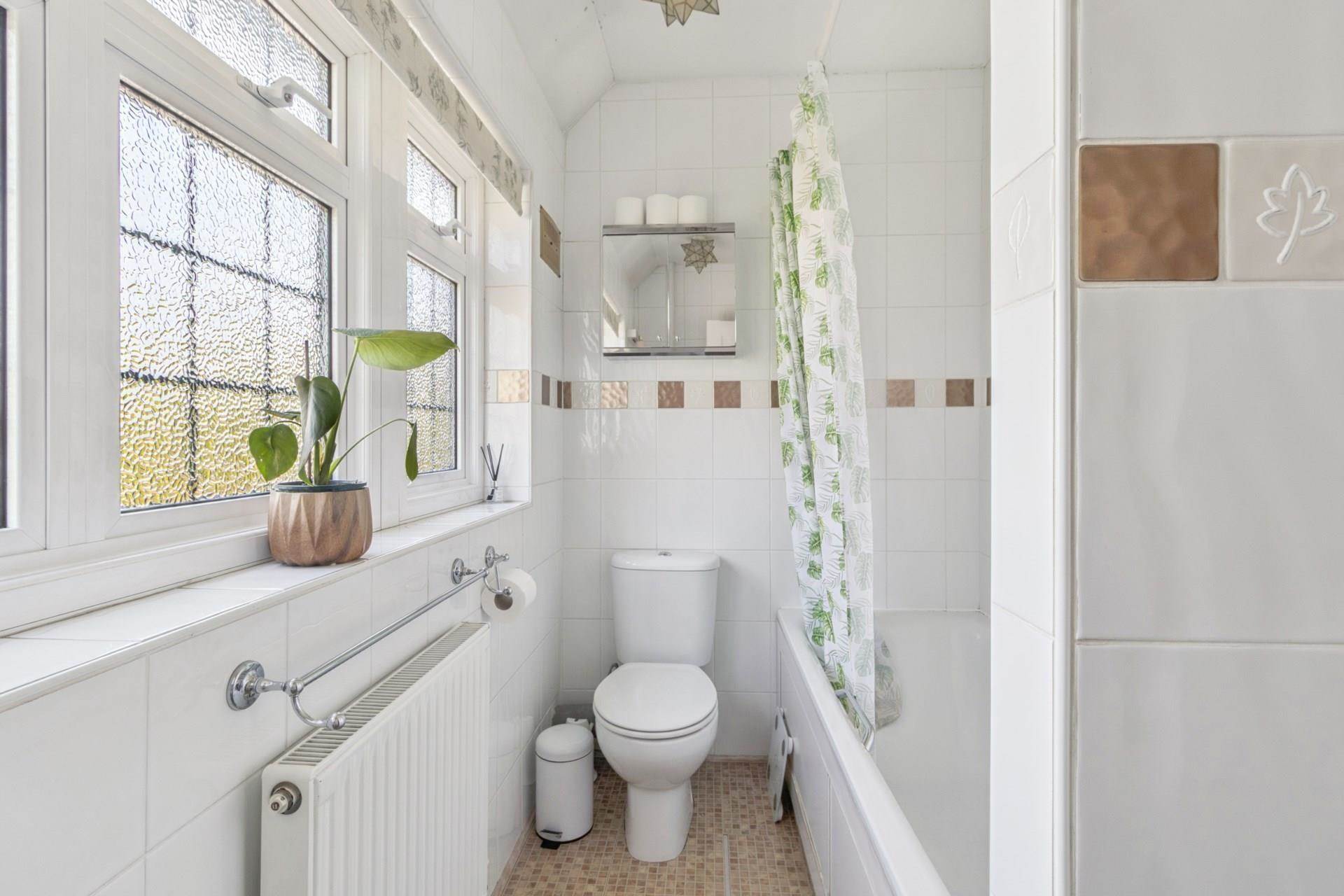 Additional Property Image 4 bedroom Detached for sale in Bushey 11