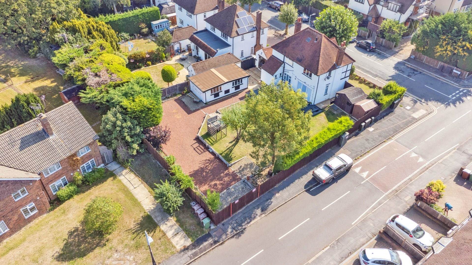 Additional Property Image 4 bedroom Detached for sale in Bushey 16