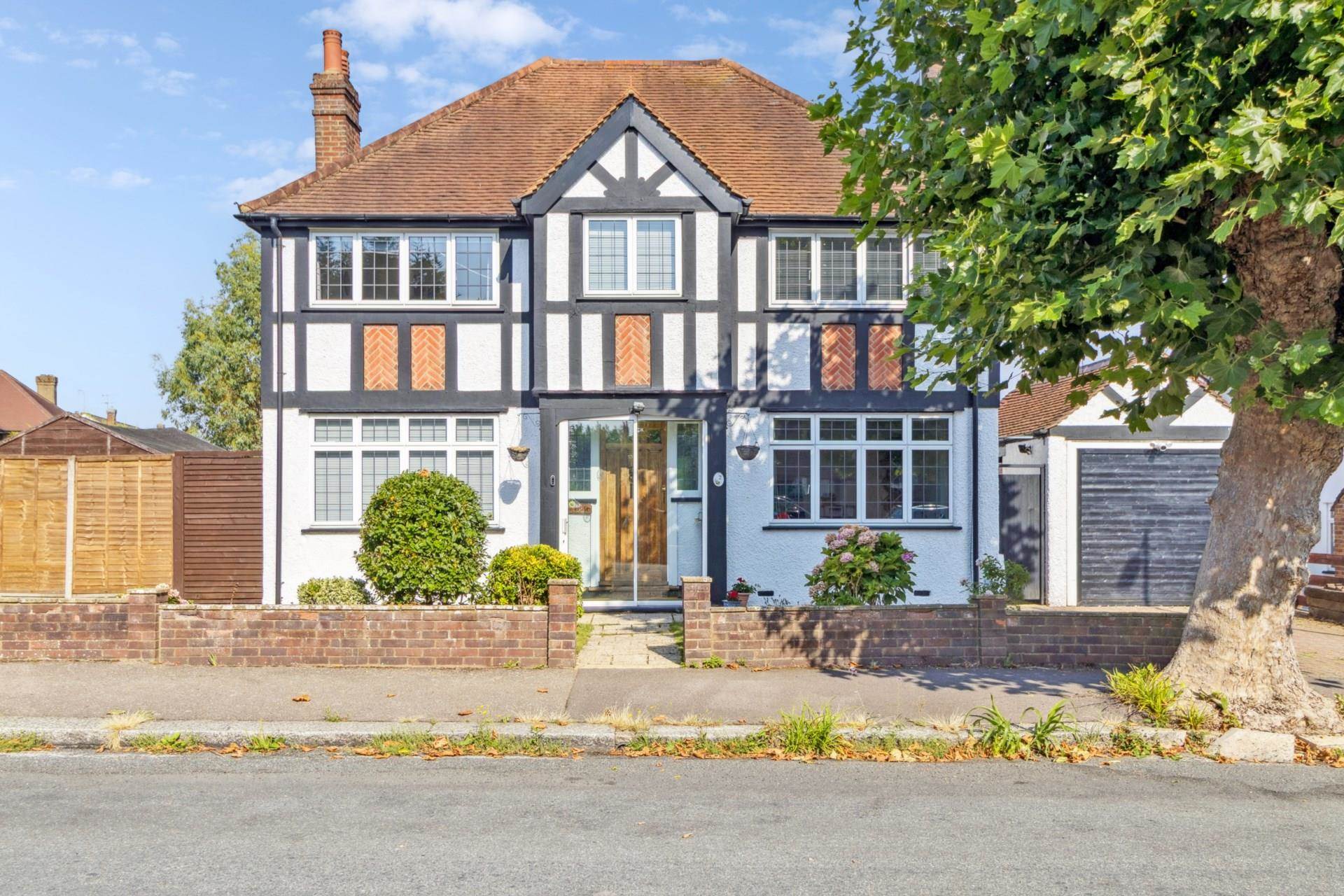 Additional Property Image 4 bedroom Detached for sale in Bushey 17