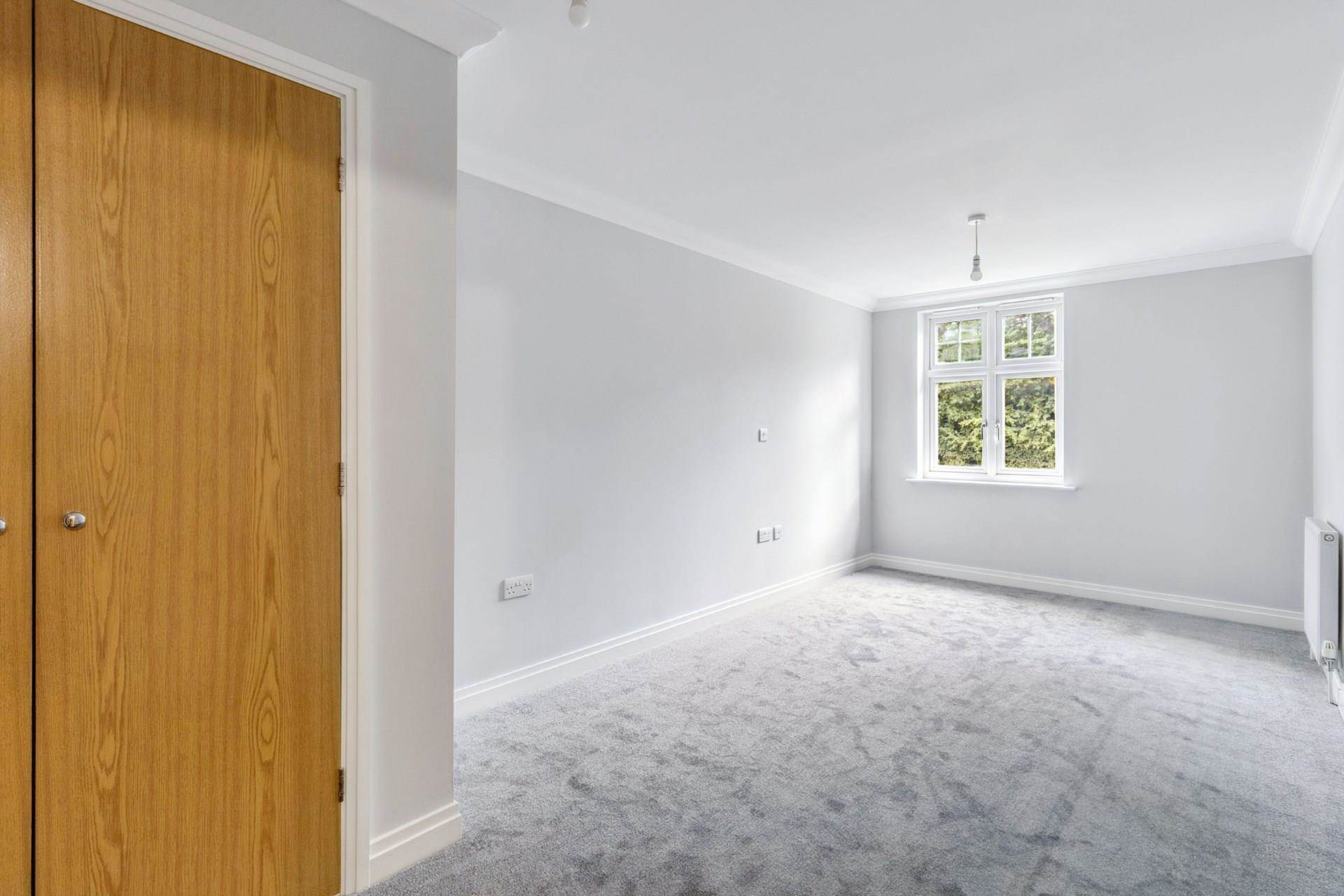 Additional Property Image 2 bedroom Flat for sale in Bushey 5