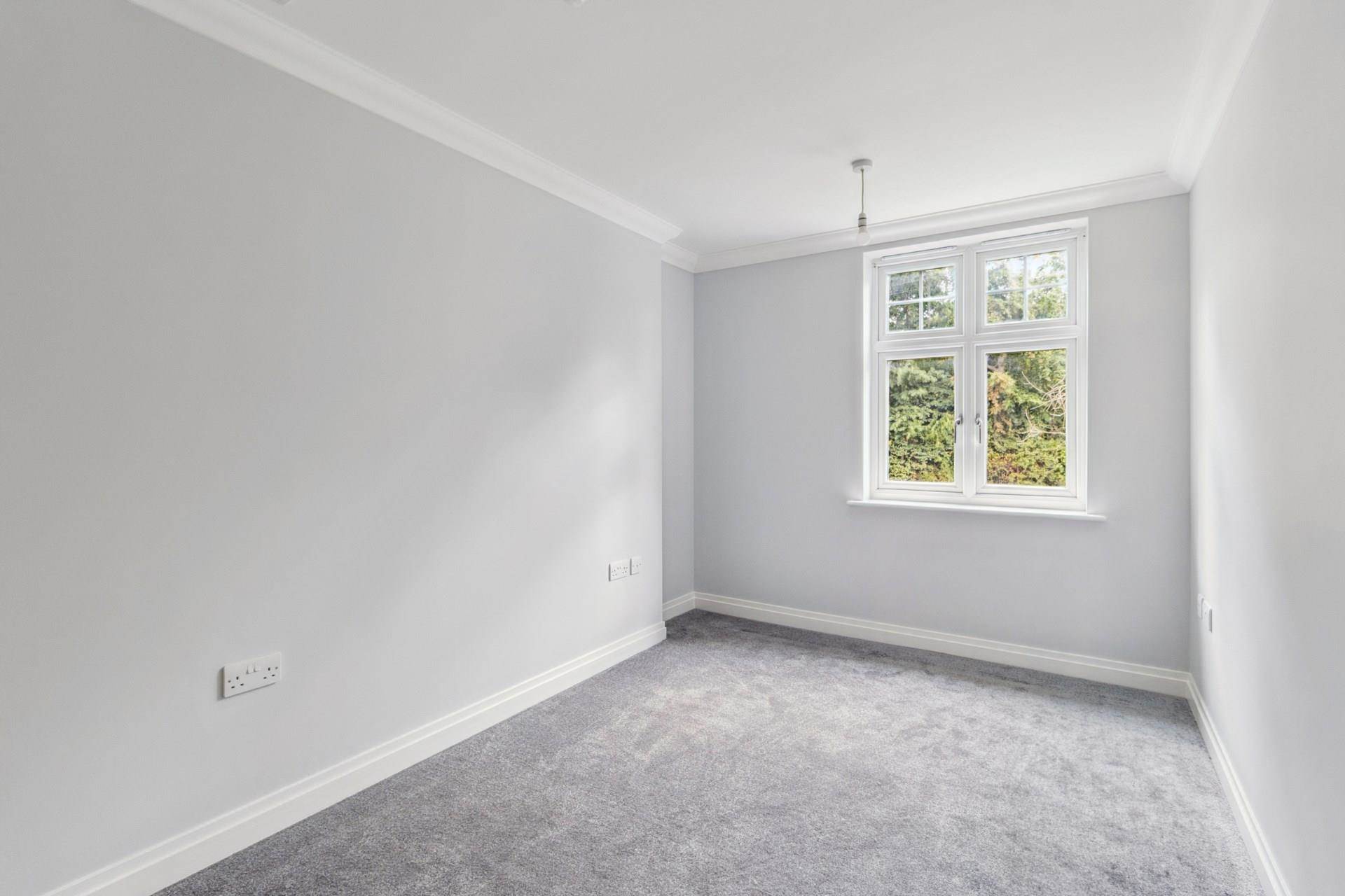 Additional Property Image 2 bedroom Flat for sale in Bushey 7
