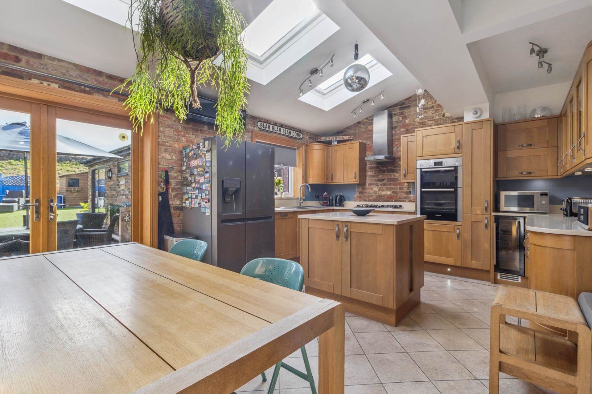 Additional Property Image 4 bedroom Semi Detached for sale in Watford 5