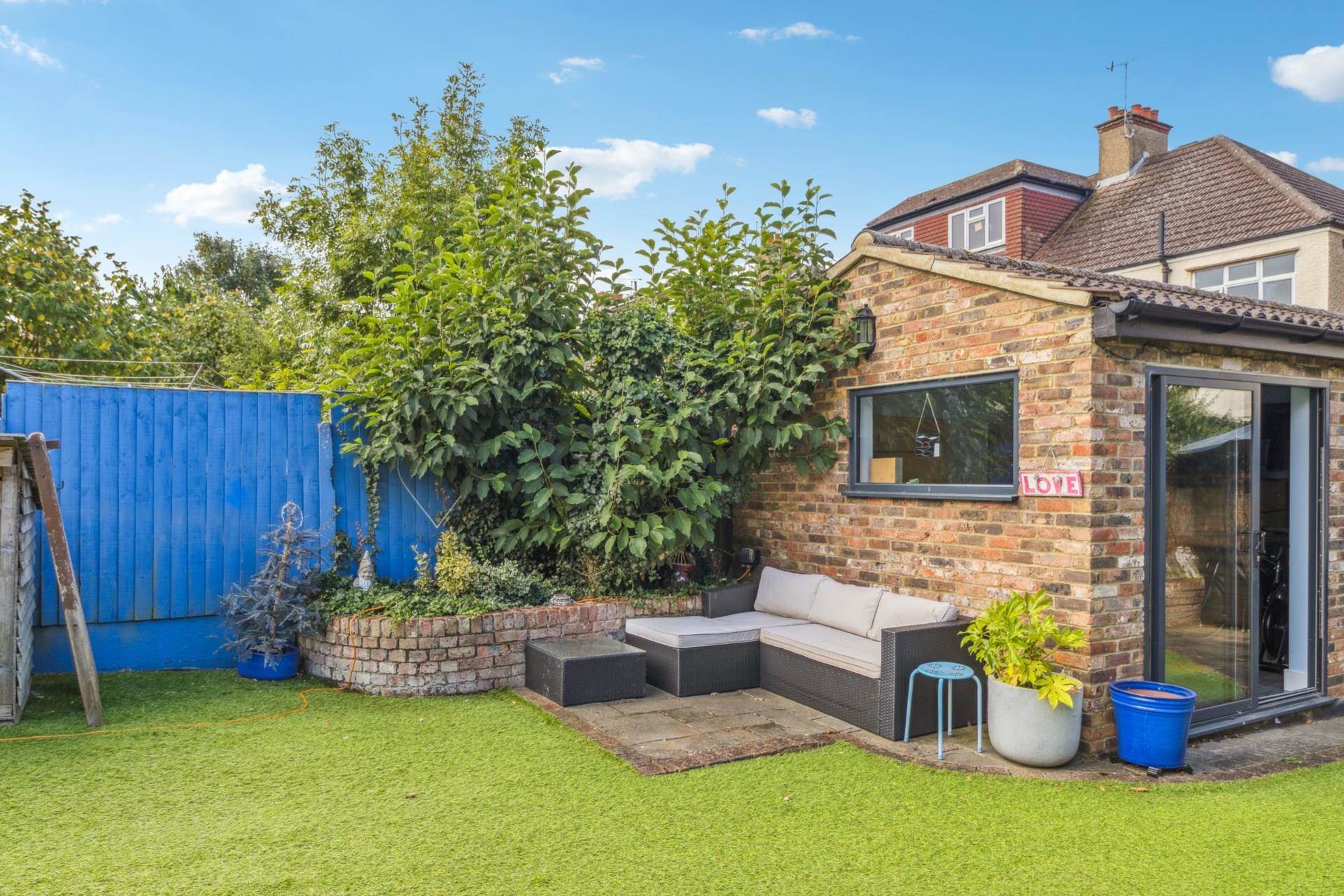 Additional Property Image 4 bedroom Semi Detached for sale in Watford 17