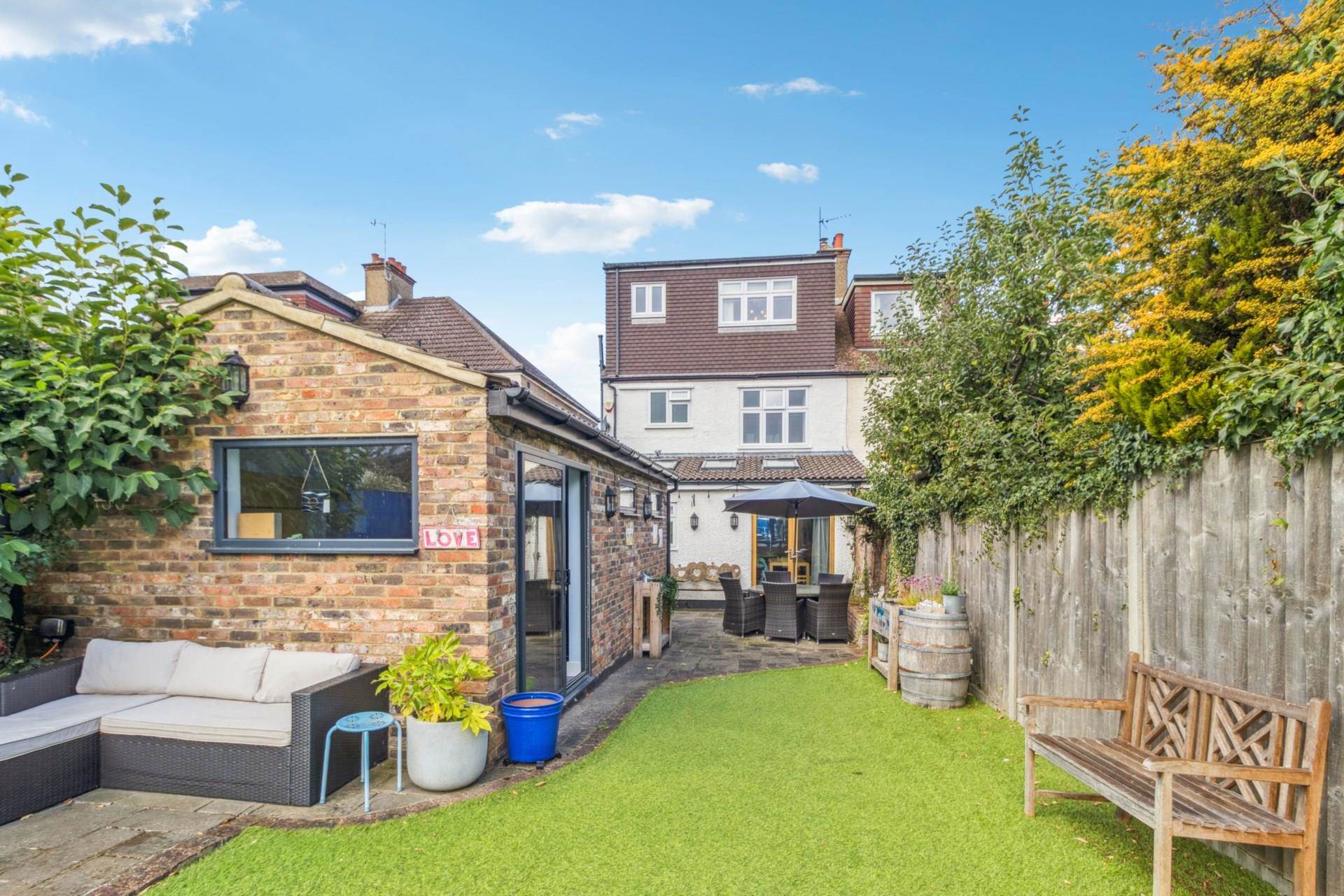 Additional Property Image 4 bedroom Semi Detached for sale in Watford 18