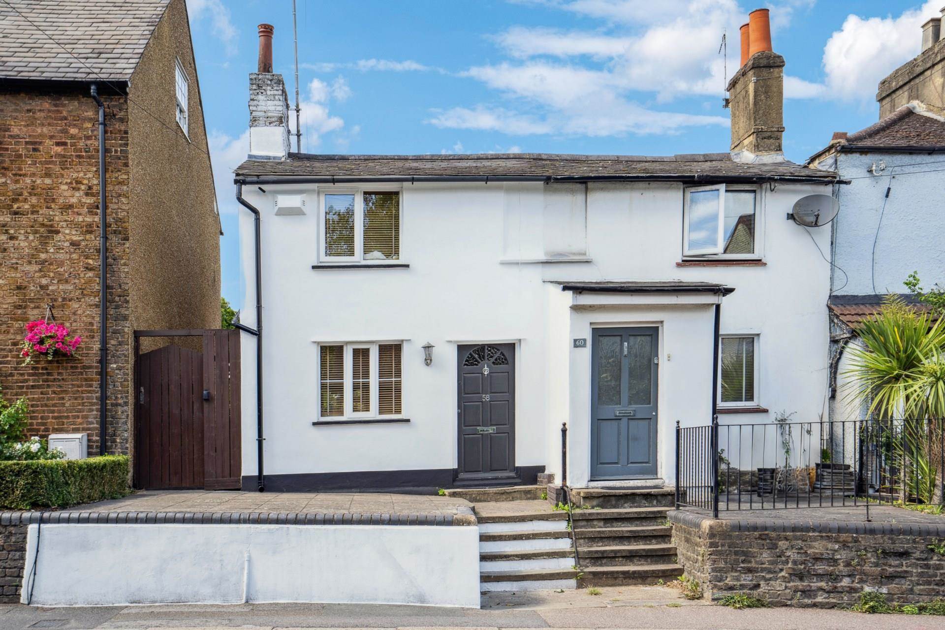 2 bedroom End of Terrace for sale in Bushey